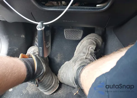 2016 Toyota Camry Le/Se/Xle/Xse from USA, damaged, VIN 4T1BF1FK4GU528192